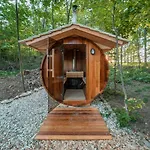 Treehous Sneznik S Wellness