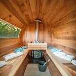 Treehous Sneznik S Wellness *