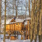 Treehous Sneznik S Wellness * Dolna Morawa