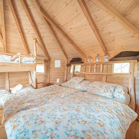 Campo de lujo Treehous Sněžník S Wellness
