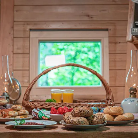 Treehous Sněžník S Wellness Campismo de Luxo Dolní Morava