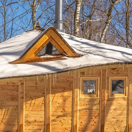 Campismo de Luxo Treehous Sněžník S Wellness