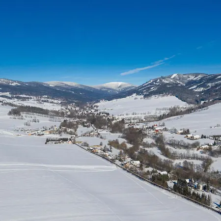 Luxuszelt Treehous Sneznik S Wellness