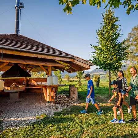 Treehous Sneznik S Wellness Luxuszelt *