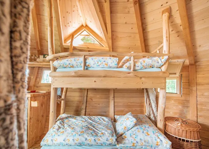 Luksusowy namiot Treehous Sneznik S Wellness *