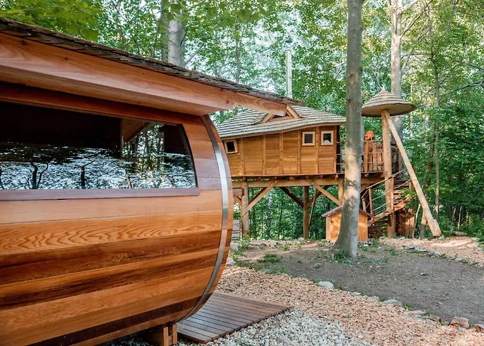 Lyxtält Treehous Sneznik S Wellness Dolní Morava