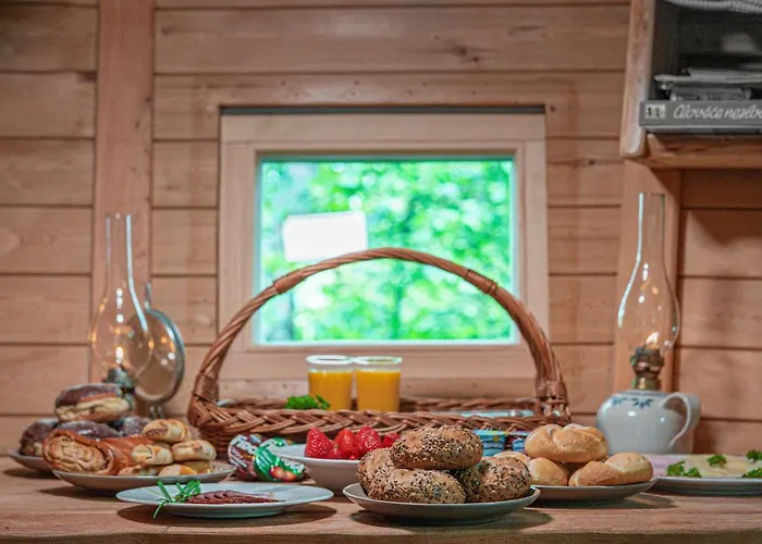 Treehous Sneznik S Wellness Οργανωμένο κάμπινγκ Dolní Morava