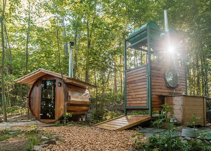 Οργανωμένο κάμπινγκ Treehous Sneznik S Wellness *