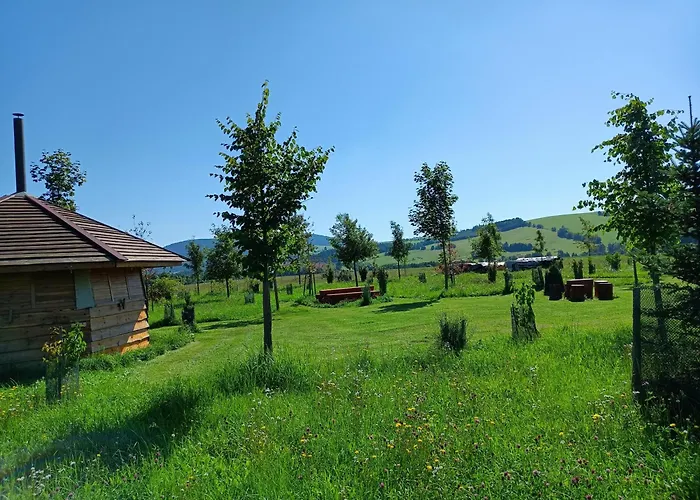 Οργανωμένο κάμπινγκ Treehous Sneznik S Wellness *
